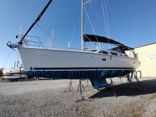 Hunter 44 Deck Salon fiche technique et avis